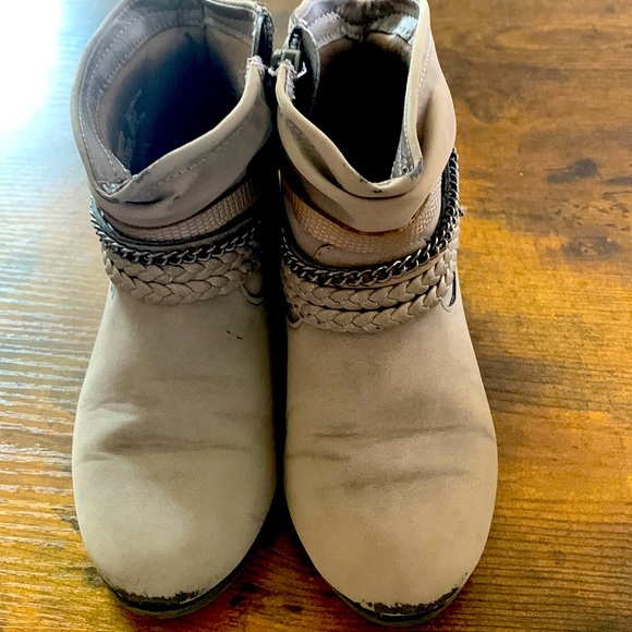 *Used* Wonder Nation Boots - Picture 1 of 5